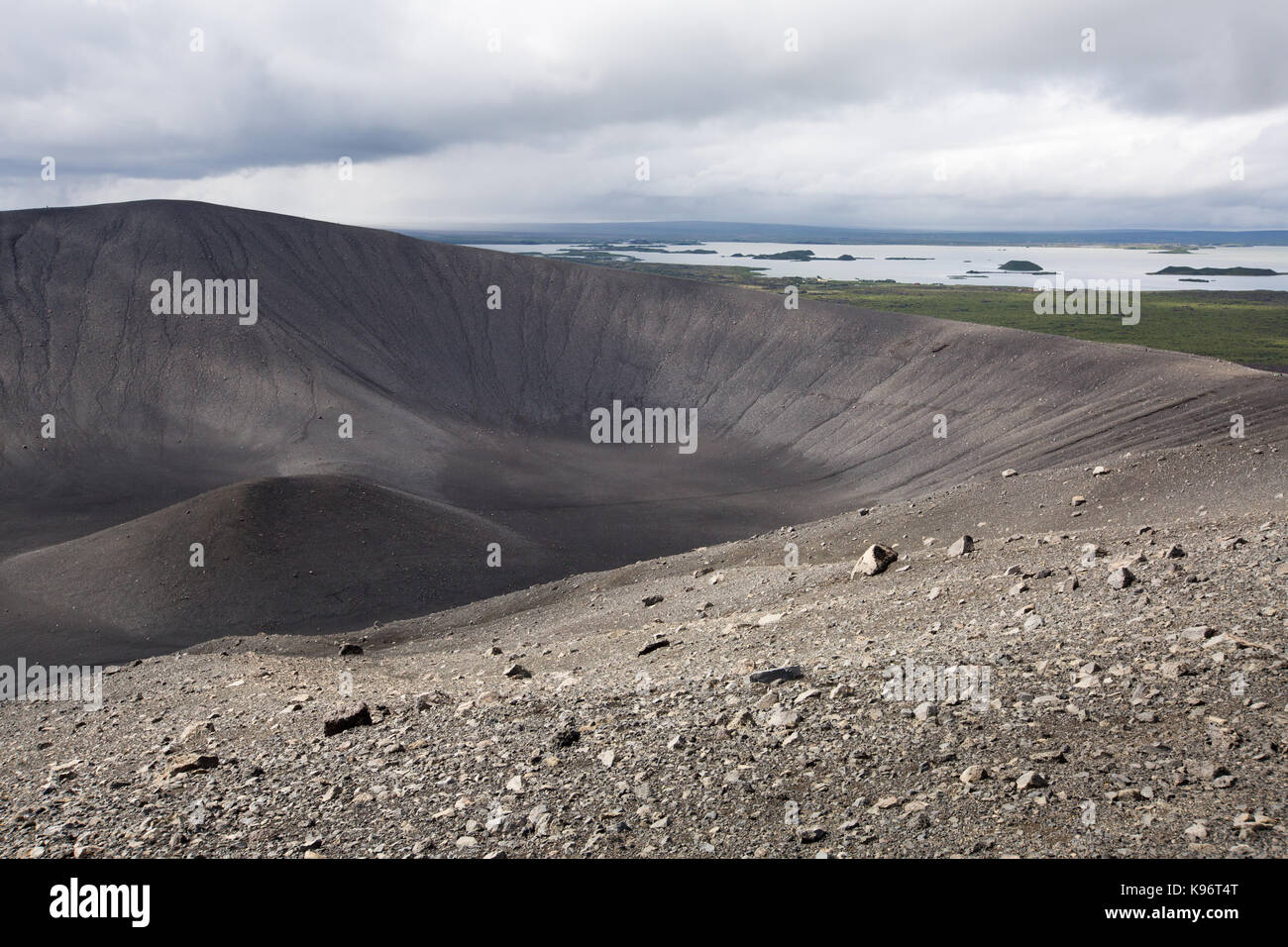 Ein Blick auf die circuclar Krater Hverfjall Vulkan. Stockfoto