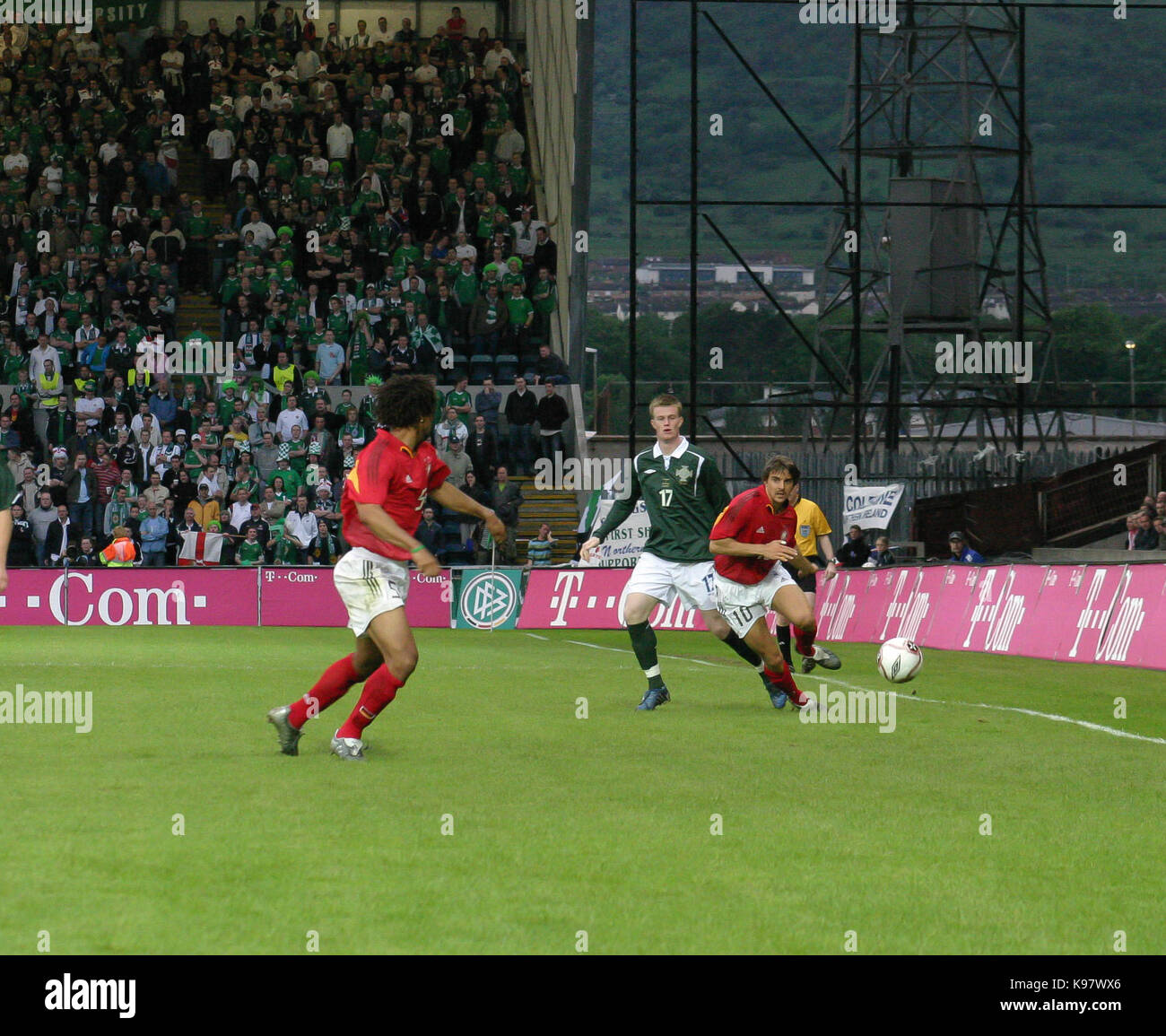 Nordirland gegen Deutschland im Windsor Park, Belfast am 04. Juni 2005. Chris Brunt Nordirland (17). Stockfoto