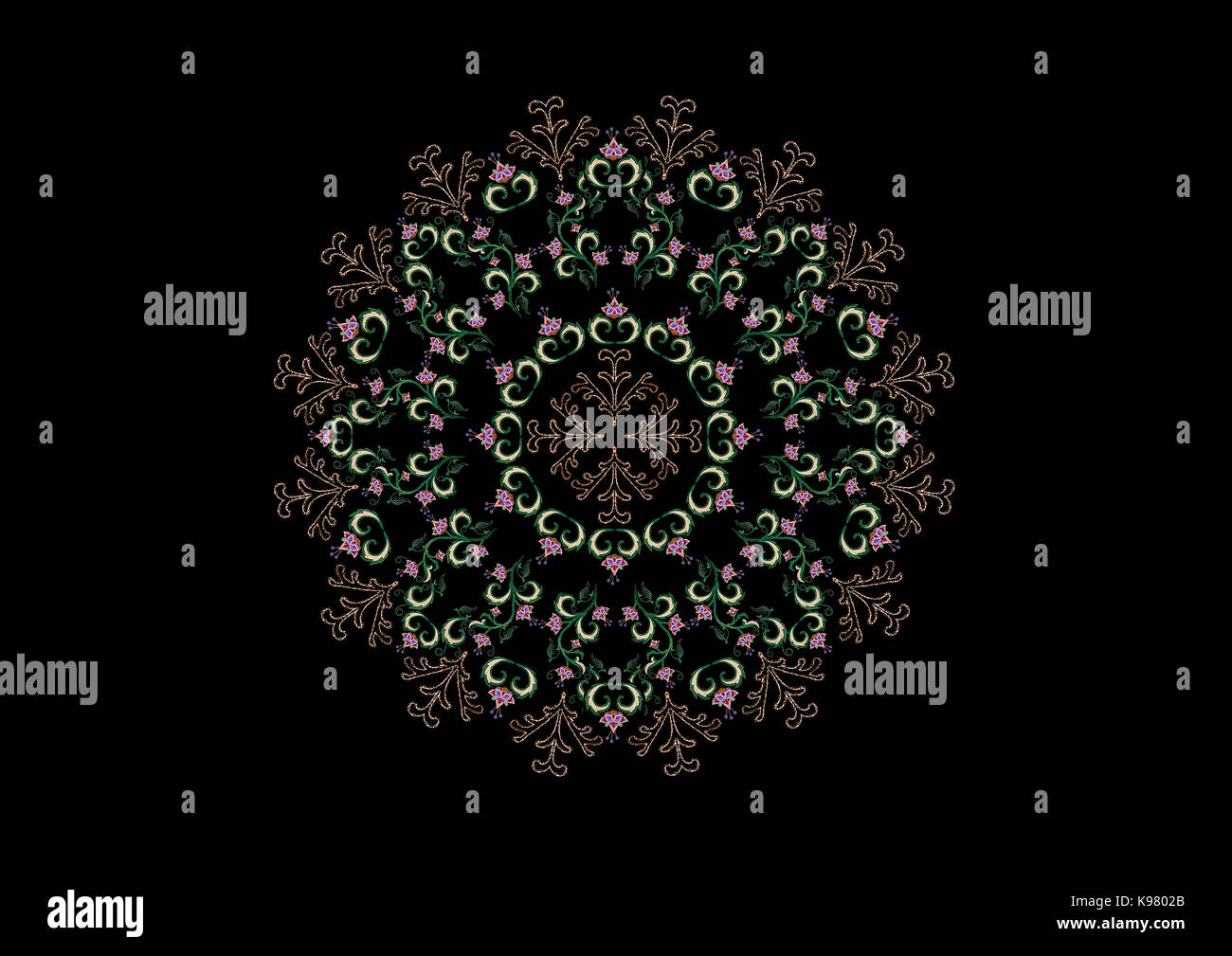Muster für Stickerei auf Deckchen aus sträuße rote und lila Blüten mit verdrehten Blätter auf schwarzem Hintergrund Stockfoto