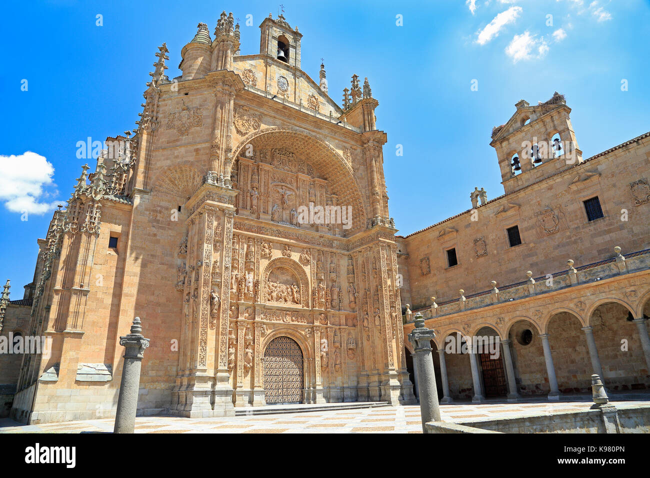 Kloster von Saint Stephen Fassade in Salamanca, Spanien Stockfoto