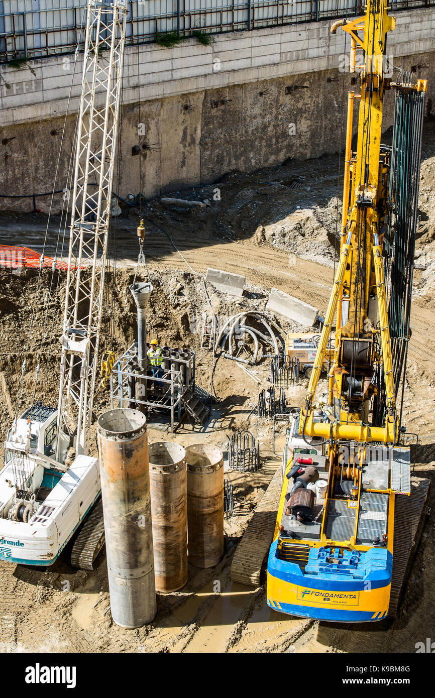 Mailand, Italien - SEPTEMBER 19,2017: Baustelle des neuen Wolkenkratzers Unipol Hauptsitz von MCA Mario Cucinella Architects an der Porta Garibaldi konzipiert Stockfoto