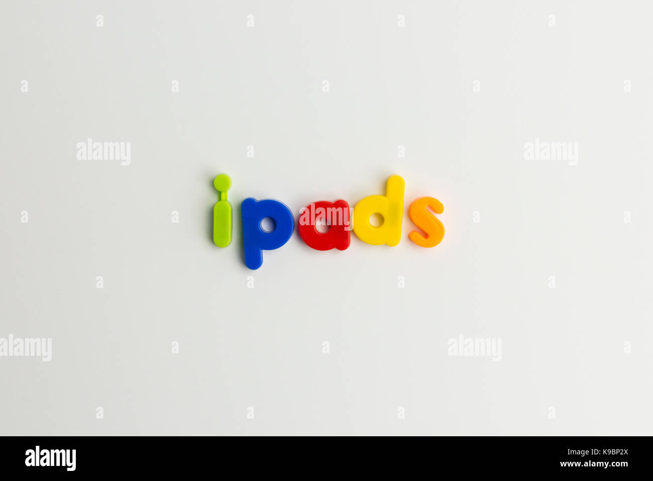 Ipads Wort in der bunten Kinder Buchstaben Stockfoto