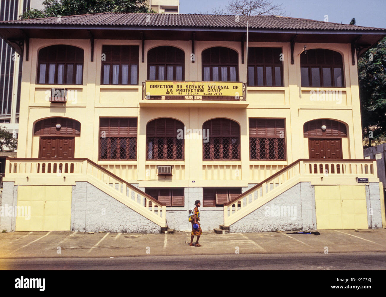 Abidjan, Elfenbeinküste, Cote d'Ivoire. Gebäude aus der französischen Kolonialzeit. Stockfoto