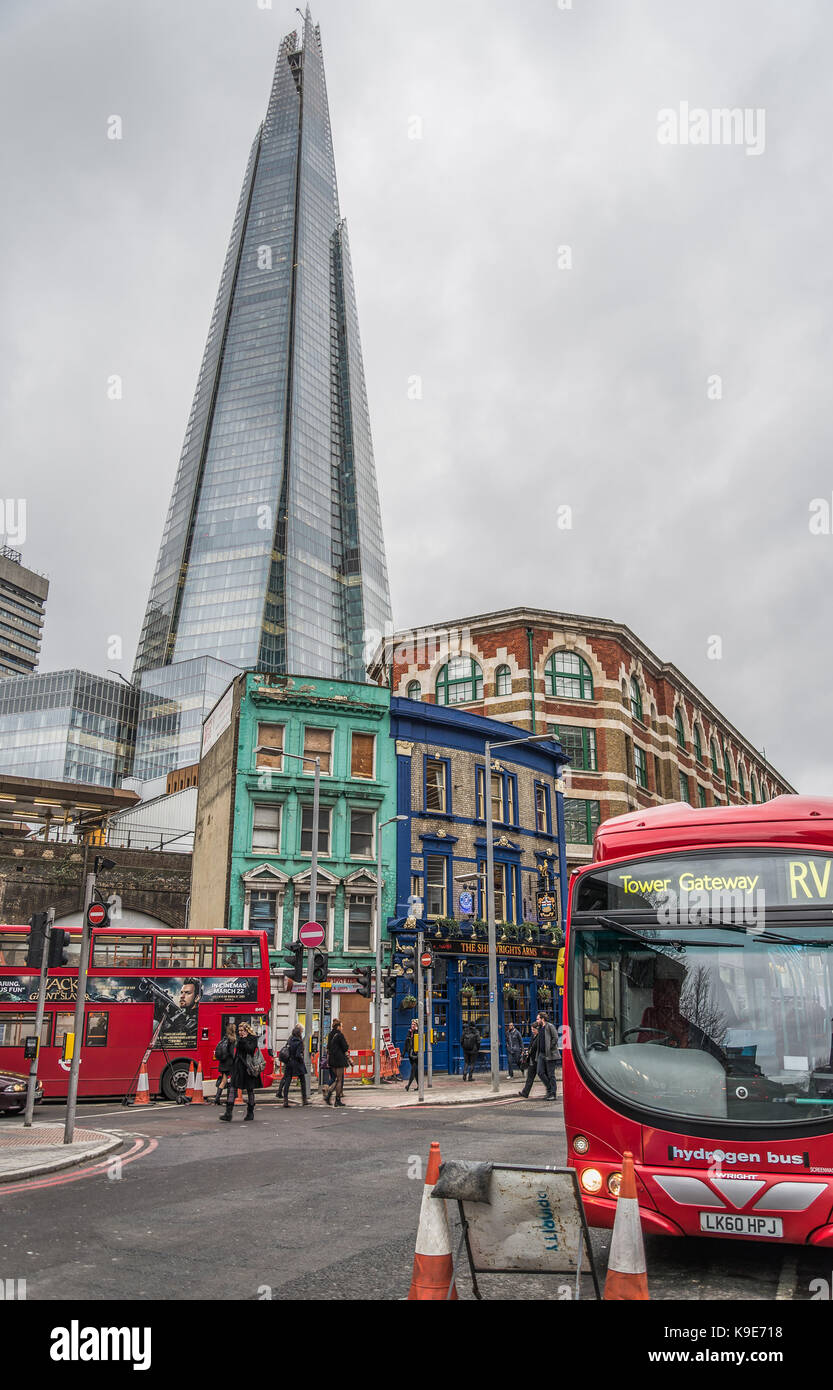 Der Shard, London, von Tooley Street gesehen Stockfoto