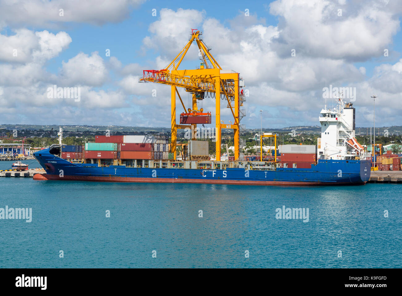 Bridgetown, Barbados. Das die Container von Containerschiffen. Stockfoto