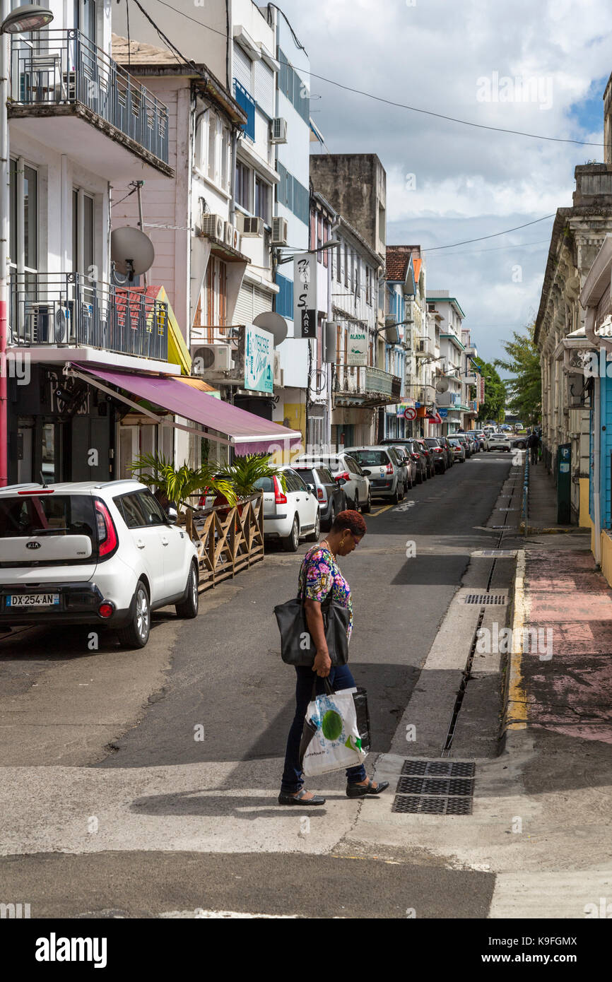 Fort-de-France, Martinique. Street Scene, Läden, Geschäfte, Menschen. Stockfoto