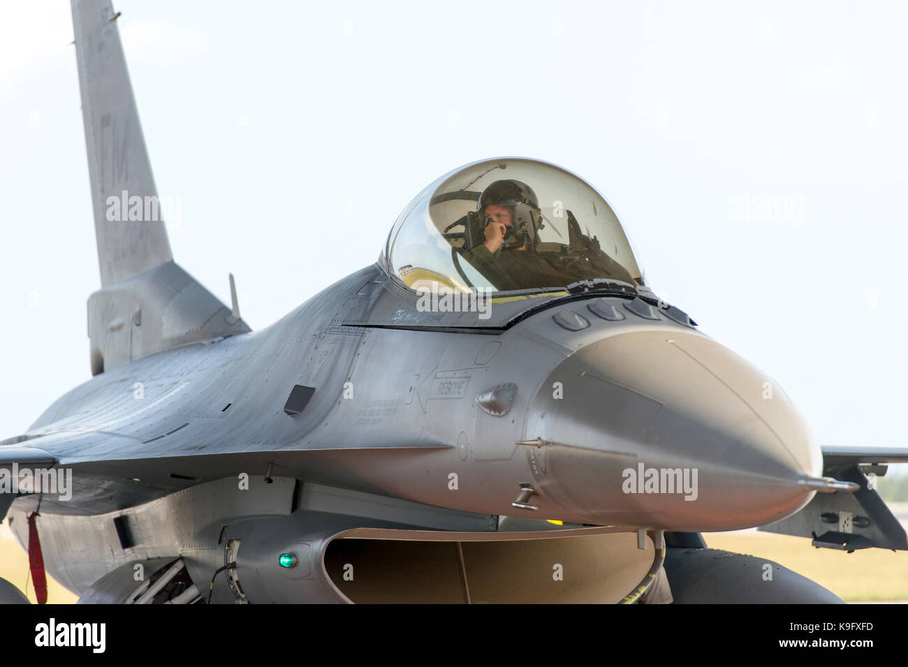 Eine Reserve Bürger Flieger F-16C Viper Pilot aus der 482 Fighter Wing, Homestead Air Reserve Base, Florida Stockfoto