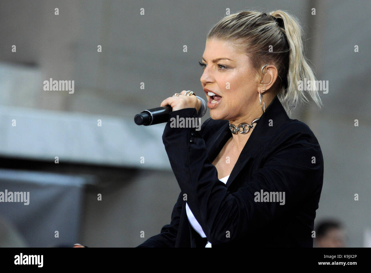 New York, New York, USA. September 2017. Fergie live auf der Bühne während der "NBC Today Show Citi Concert Series" am Rockefeller Plaza am 22. September 2017 in New York City. Quelle: Geisler-Fotopress/Alamy Live News Stockfoto