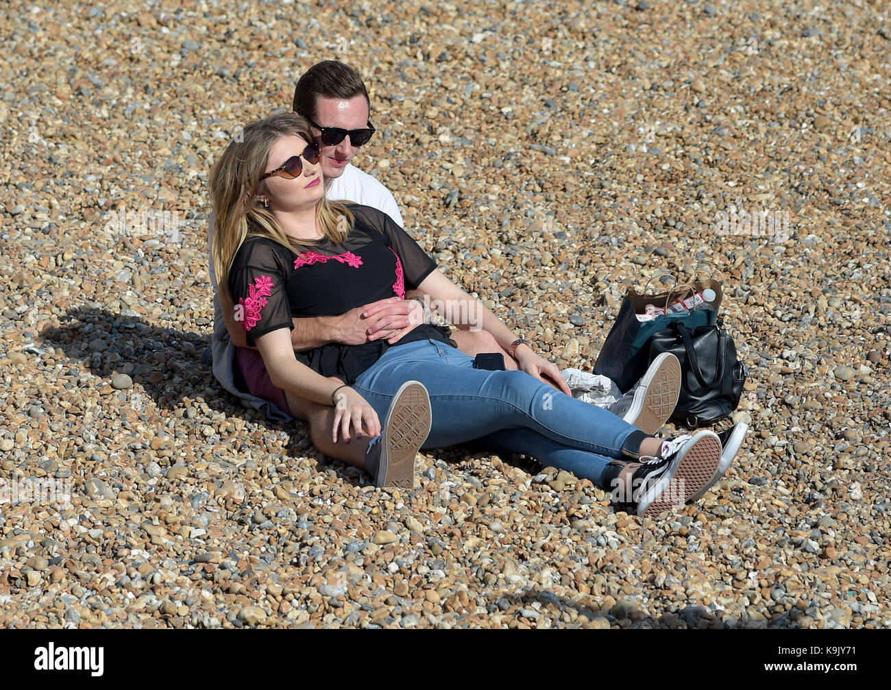 Brighton East Sussex in Großbritannien. 23 Sep, 2017. Besucher nach Brighton, um die Möglichkeiten der Indian Summer in den frühen Herbst Wetter schlägt Mitte zwanzig Grad Celsius 23 Sep 17 Quelle: MARTIN DALTON/Alamy leben Nachrichten Stockfoto