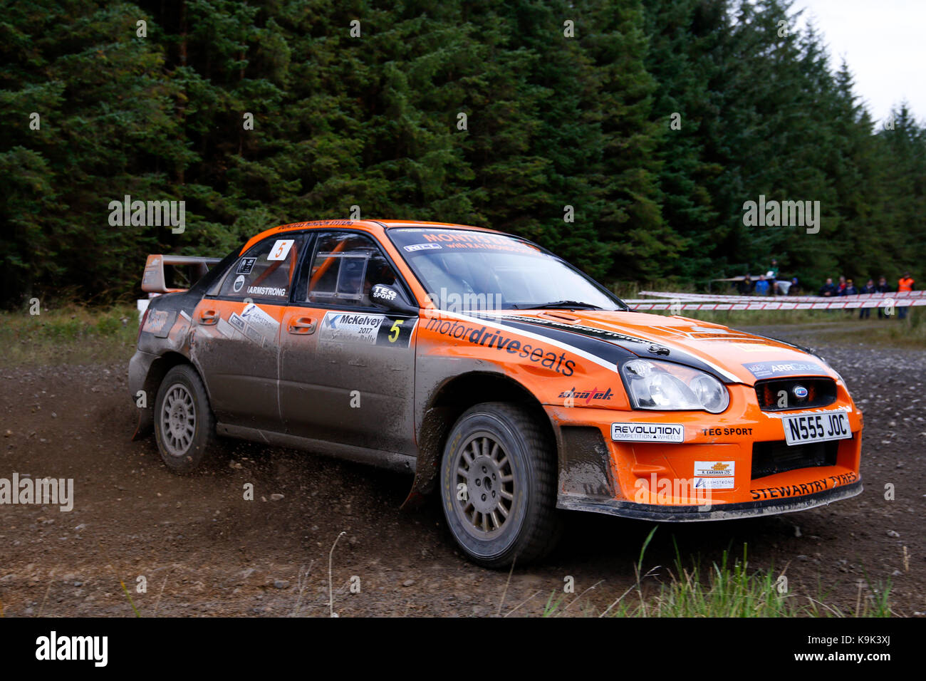 Omagh, Nordirland. 23 Sep, 2017 Jock Armstrong bildete die Reise von Schottland nach Nordirland im Jahr 2017 BushWhacker Rallye zu konkurrieren, und beendete im dritten Platz in seinem Subaru Impreza. Foto von Graham Service Credit: Graham Service/Alamy leben Nachrichten Stockfoto