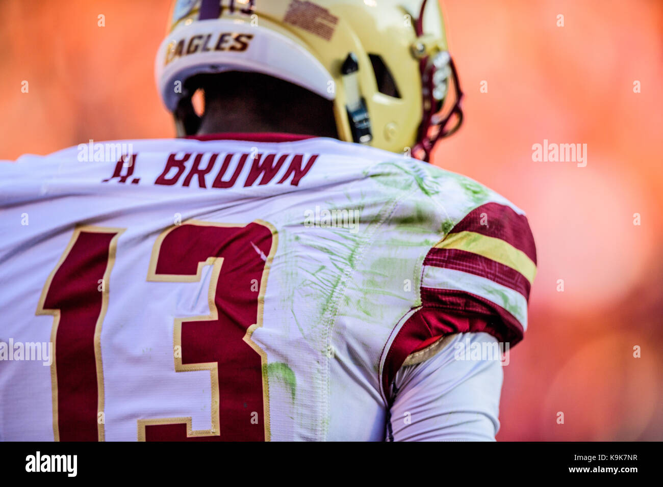 Gras Flecken auf dem Trikot des Boston College quarterback Anthony Brown (13) während der NCAA College Football Spiel zwischen Boston College und Clemson am Samstag, den 23. September 2017 im Memorial Stadium in Clemson, SC. Jakob Kupferman/CSM Stockfoto