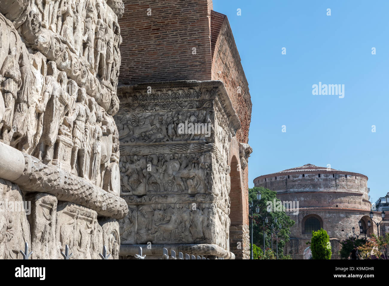 Triumphbogen des Galerius (oder Kamara) und Rotunde in Thessaloniki - Grecee Stockfoto
