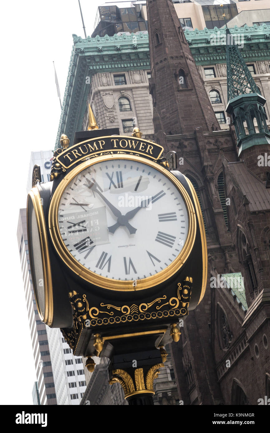 Trump Tower Bürgersteig, Fifth Avenue, NYC Stockfoto