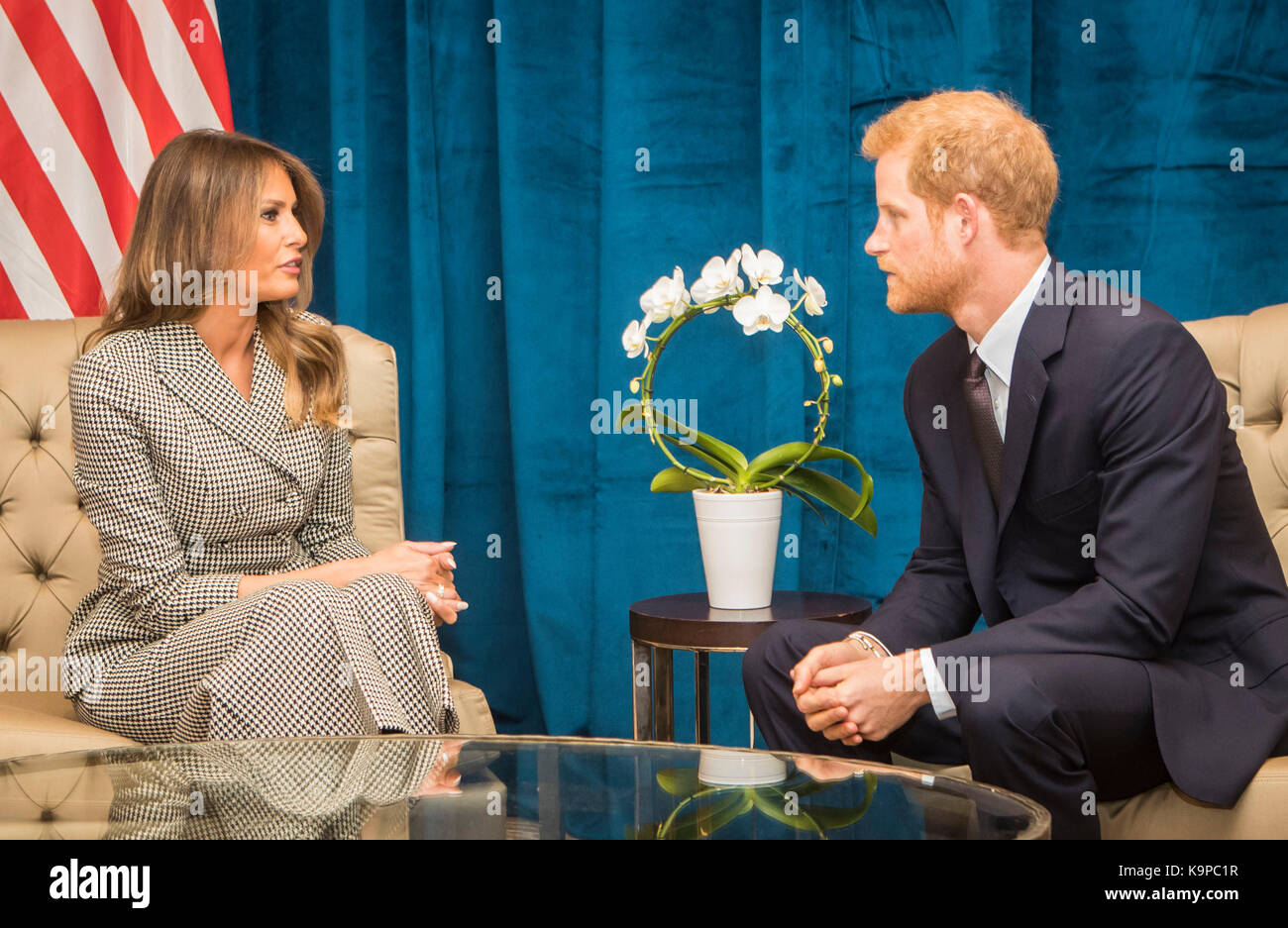 Prinz Harry bei einem bilateralen Treffen mit der Ersten Dame der Vereinigten Staaten Melania Trump im Sheraton vor Beginn der 2017 Invictus Spiele in Toronto, Kanada. Stockfoto