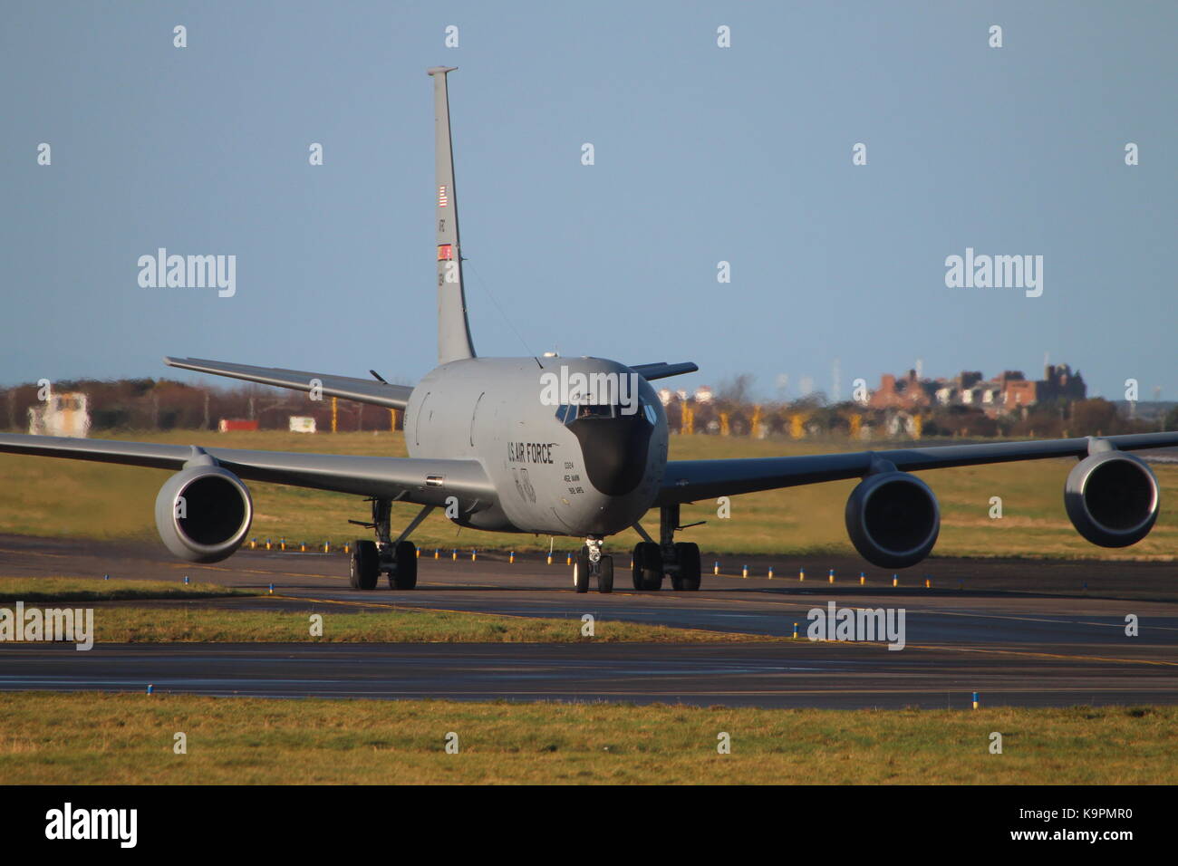 61-0324, einer Boeing KC-135 Stratotanker R von der United States Air Force betrieben, am Internationalen Flughafen Prestwick, Ayrshire. Stockfoto