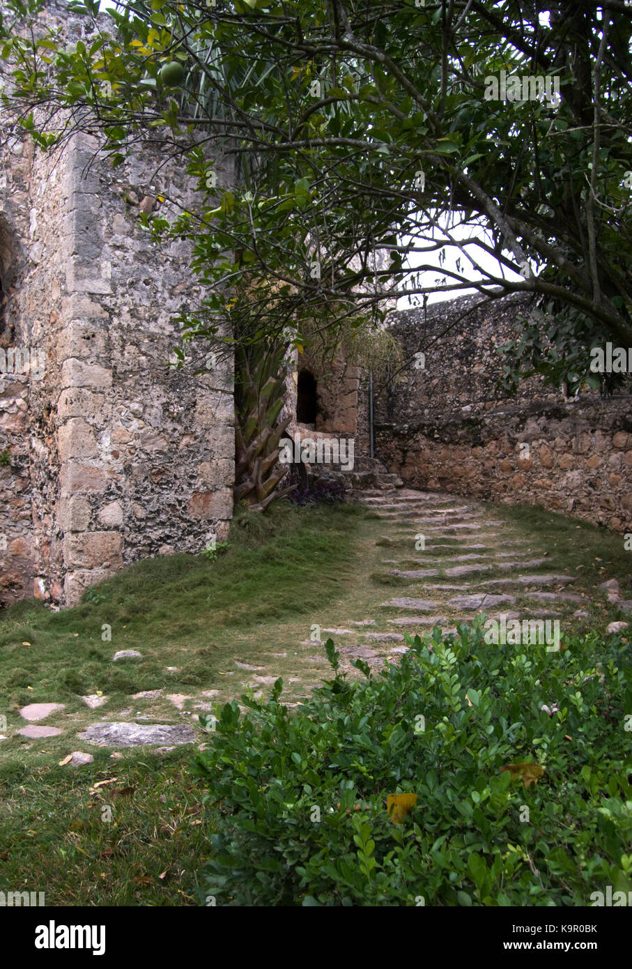 Kloster von San Bernardino de Siena in Valladolid, Yucatan, Mexiko, Franziskanische Missionare zwischen 1552 und 1560 gebaut Stockfoto