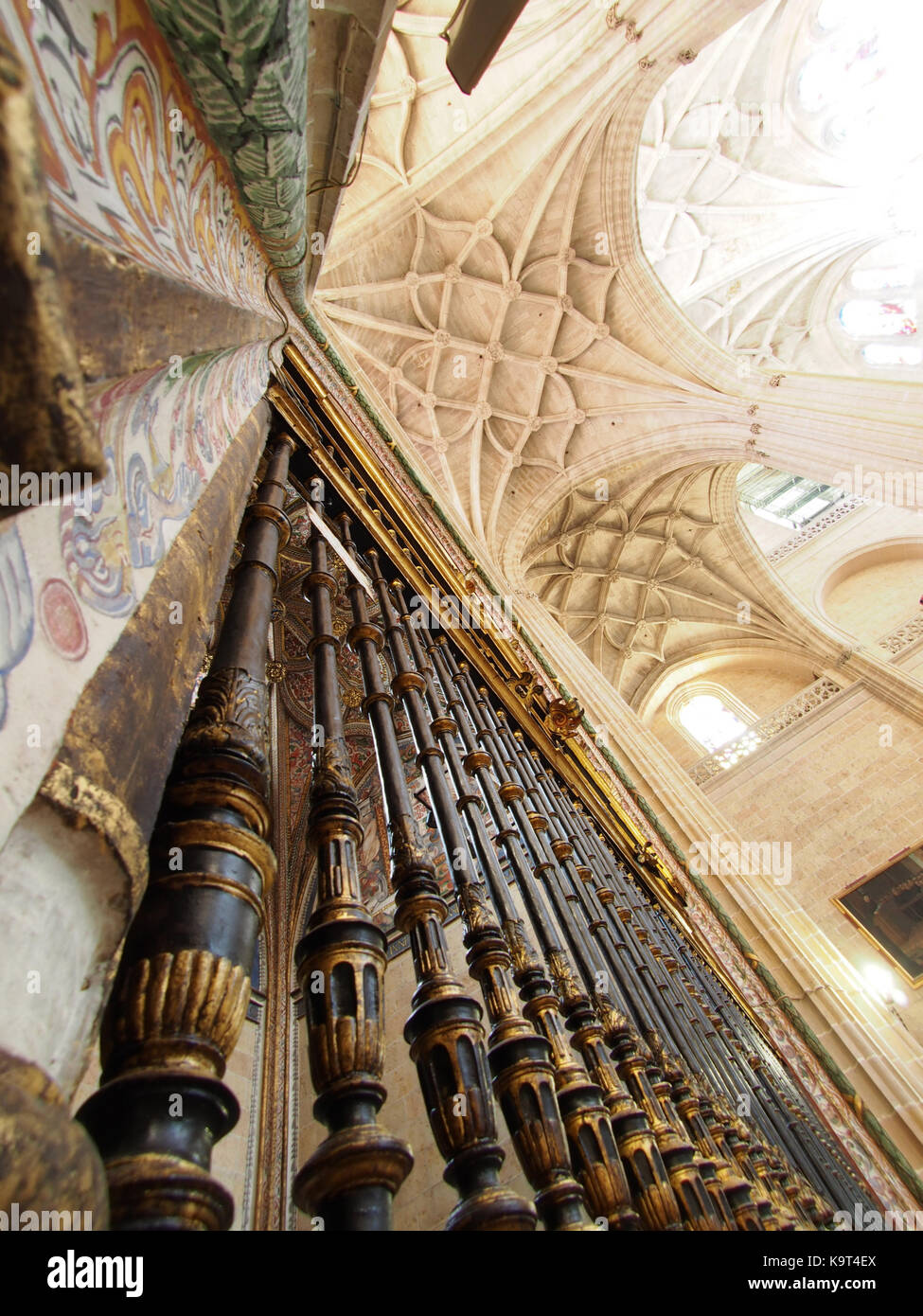 Die segovias Kathedrale Decke und Schmiedearbeiten Stockfoto