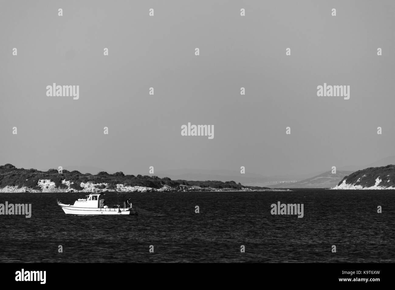 Angeln Boot auf dem blauen Türkische Ägäis Stockfoto
