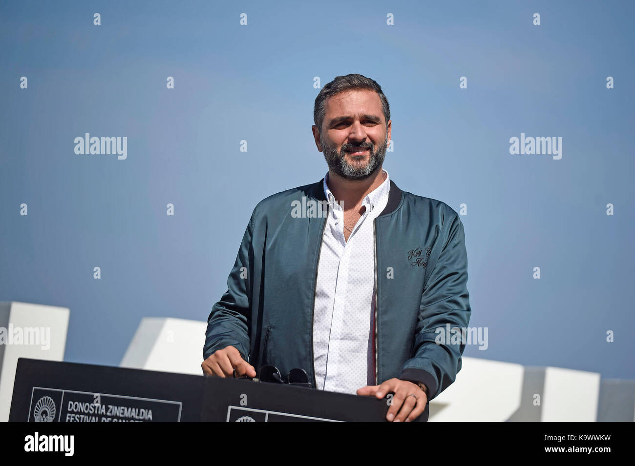 Olivier Nakache an PHOTOCALL "Le Sens de La Fête' während der 65Th San Sebastian Film Festival in San Sebastian, Spanien, am Sonntag, dem 24. September, 2017. Credit: Gtres Información más Comuniación auf Linie, S.L./Alamy leben Nachrichten Stockfoto