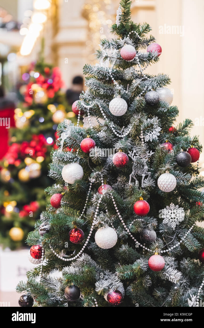 Ungewöhnliche Ideen für die Dekoration Weihnachtsbaum, Neues Jahr Stimmung Stockfoto