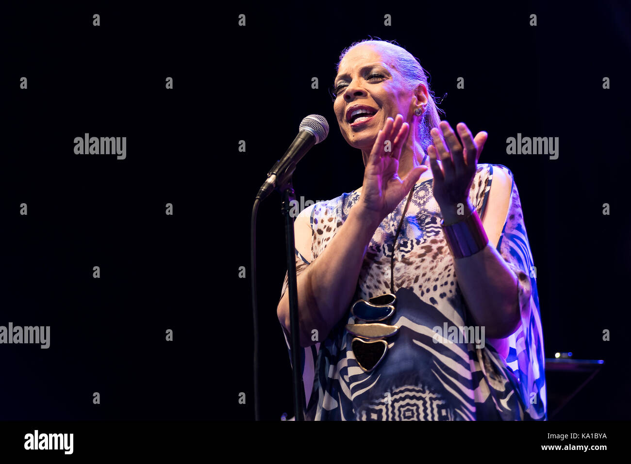 NIS, Serbien - 10. August: American R&B, Pop und Jazz Sängerin Patti Austin live auf Nisville Jazz Festival, zu ihrem 67. Geburtstag, 10. August 2017 in Nis, Stockfoto