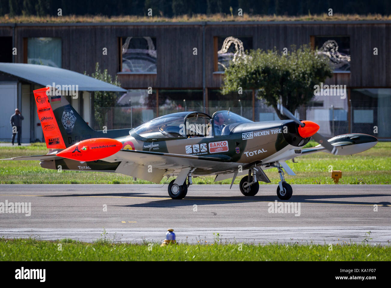Eine Siai Marchetti SF-260 bei Breitling Airshow Sion, Wallis, Schweiz Stockfoto