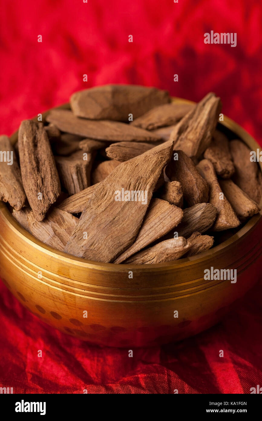 Agarwood, auch als aloeswood, Weihrauch Chips Stockfoto