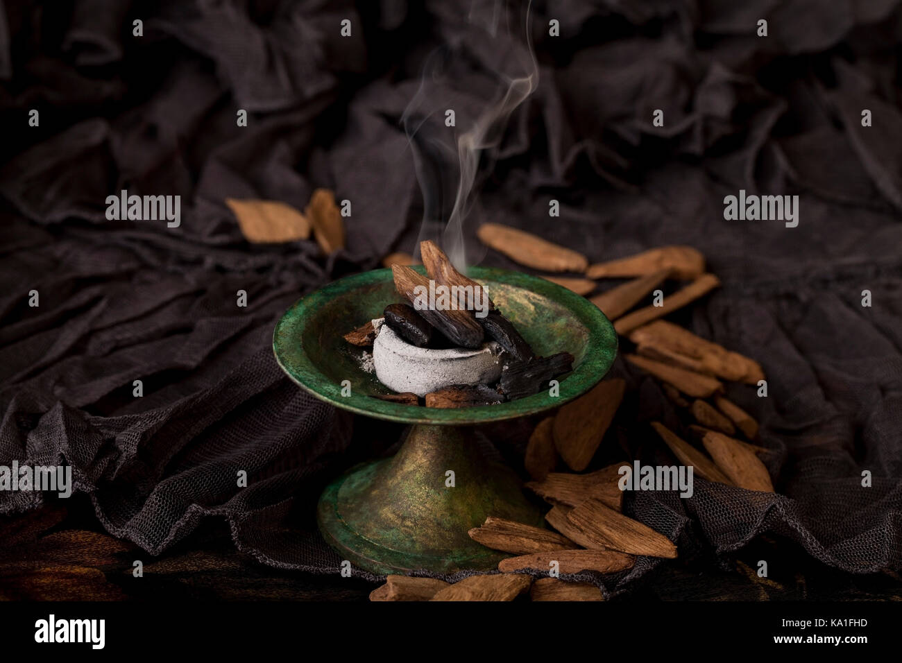 Agarwood, auch als aloeswood, Weihrauch Chips Stockfoto