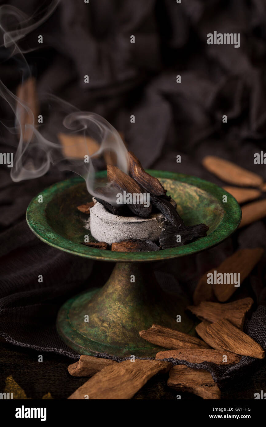Agarwood, auch als aloeswood, Weihrauch Chips Stockfoto