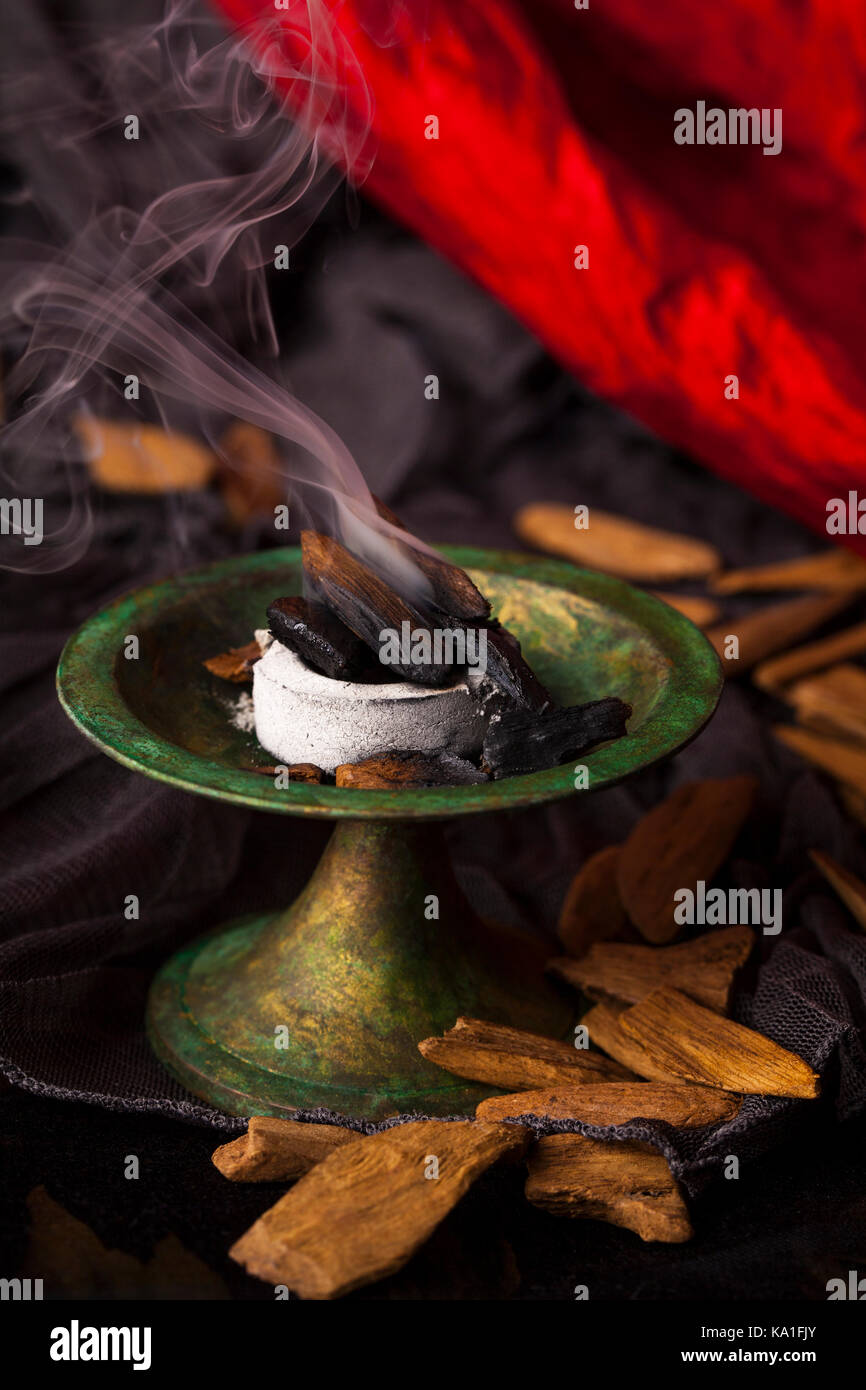 Agarwood, auch als aloeswood, Weihrauch Chips Stockfoto