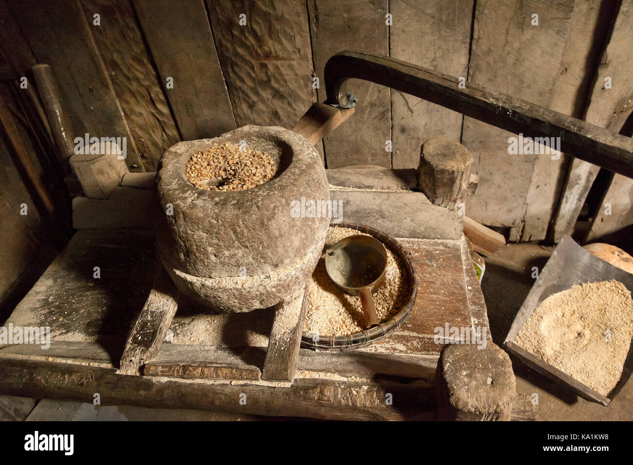 Persönliche Schleifstein für Mais & Reis, Cat Cat Dorf, Sapa, Vietnam Stockfoto