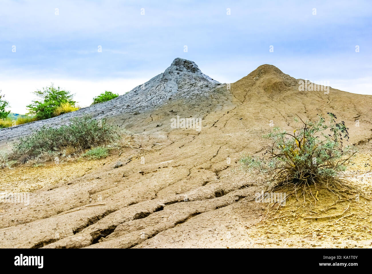 Andscape mit schlammigen Vulkan in Buzau, paclele Mari, Rumänien Stockfoto