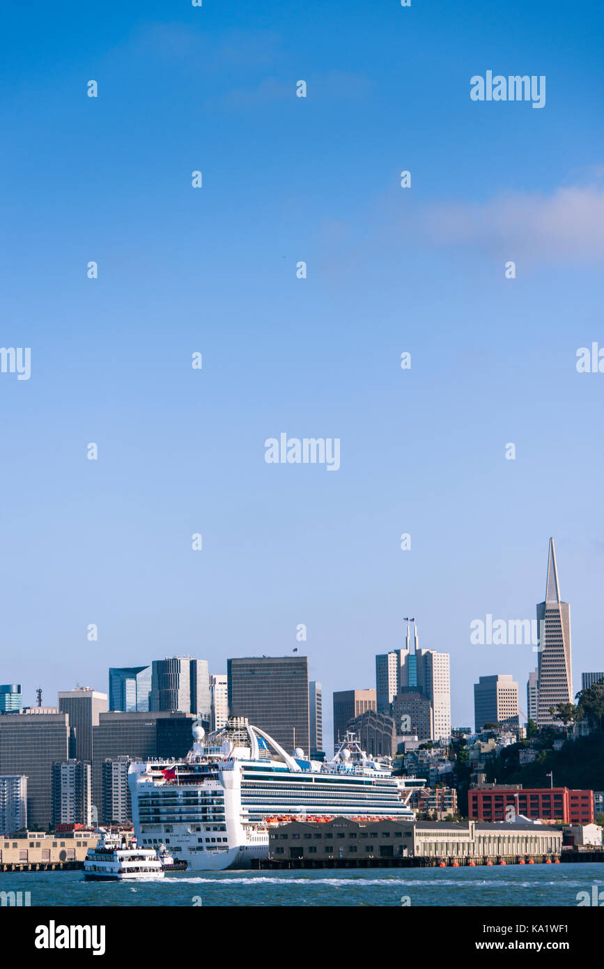 Kreuzfahrtschiff Grand Princess angedockt in San Francisco, Kalifornien Stockfoto