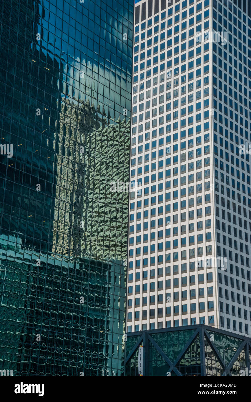 Skyline von Chicago und Fassade von den Chicago Fluss gesehen Stockfoto