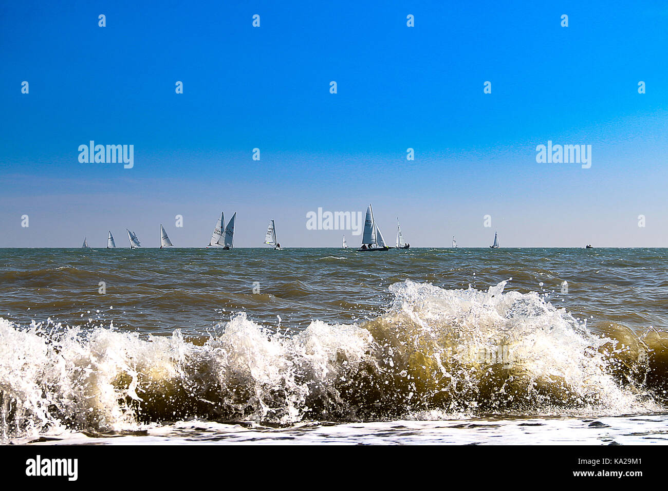 Downs Sailing Club an einem sonnigen Sonntag Stockfoto
