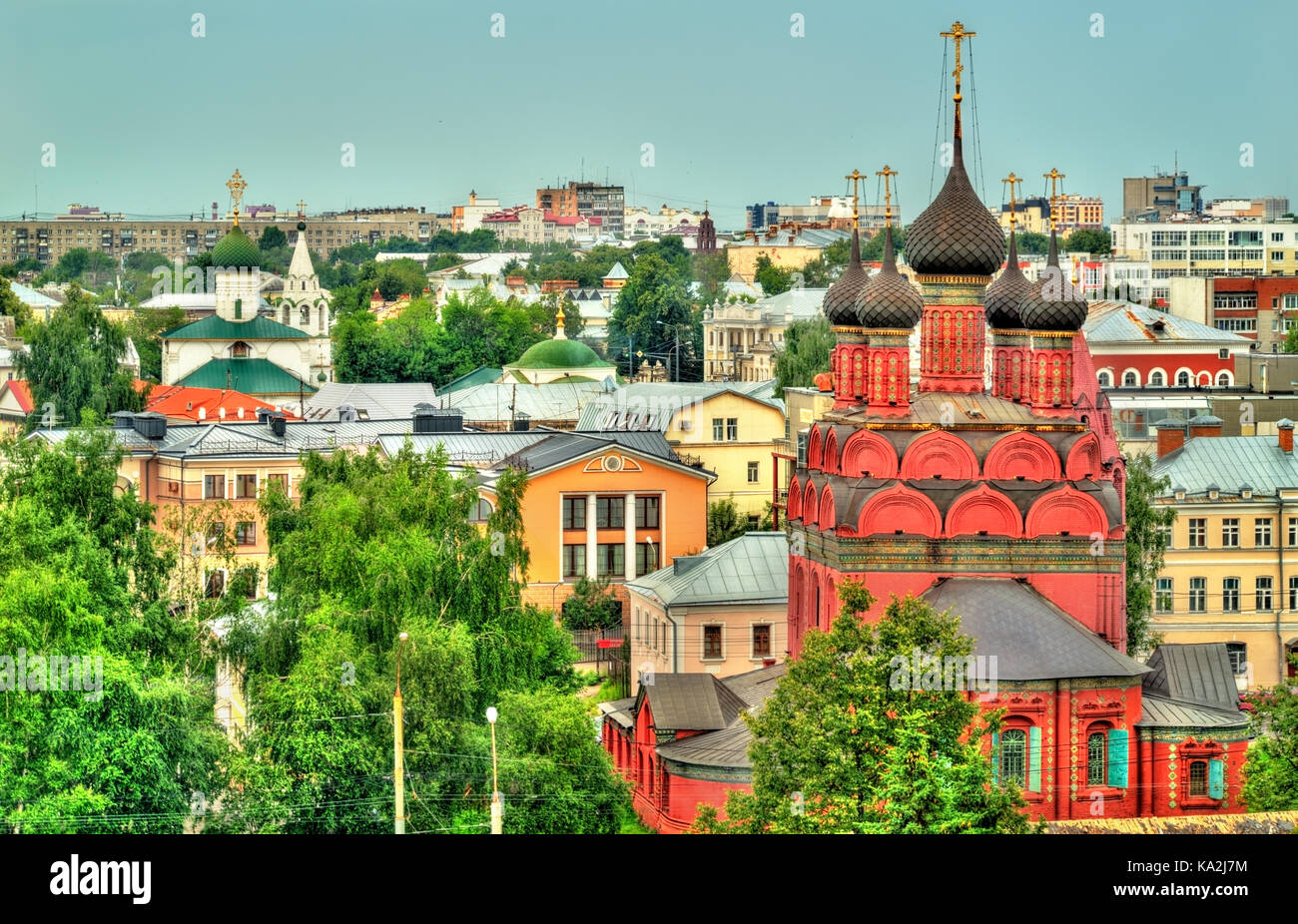 Blick auf die Epiphanie der Kirche in Jaroslawl, Russland. Stockfoto