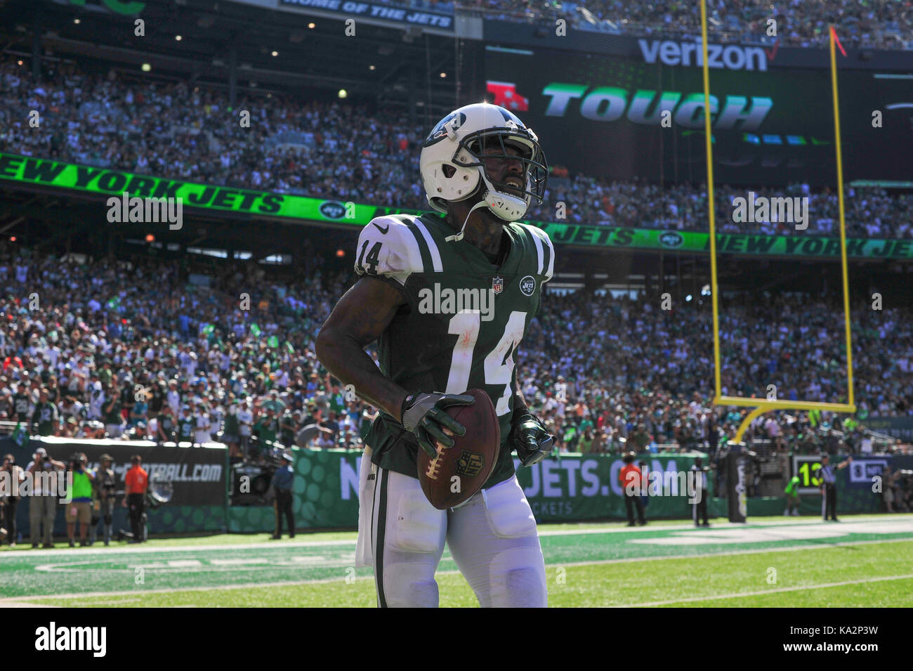 East Rutherford, New Jersey, USA. 24 Sep, 2017. Jeremy Kerley (14) der New York Jets während eines Spiels gegen die Miami Dolphins an Metlife Stadium in East Rutherford, New Jersey. Gregory Vasil/Cal Sport Media/Alamy leben Nachrichten Stockfoto