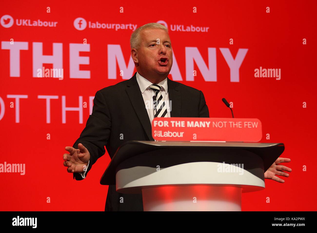 Die ​UK. 24. September 2017. Ian Lavery, Chari der Labour Partei gibt eine überzeugende Rede auf dem Labour-Parteitag in Brighton 2017 Credit: Rupert Rivett/Alamy leben Nachrichten Stockfoto