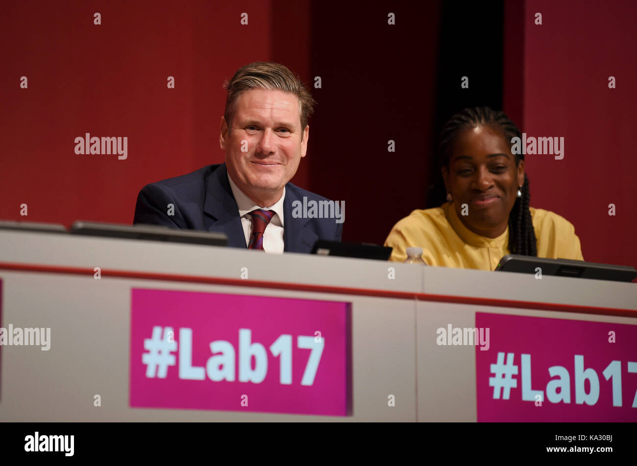 Brighton, UK. 25 Sep, 2017. Sir Keir Starmer, Schatten Brexit Sekretärin am Morgen die Debatte auf der Konferenz der Labour Party in Brighton Center heute: Simon Dack/Alamy leben Nachrichten Stockfoto