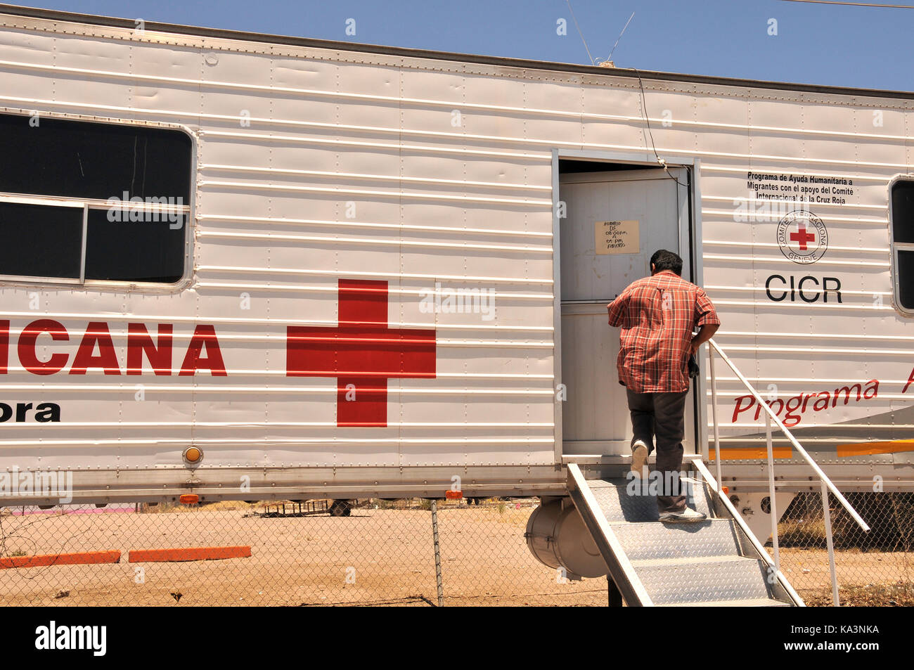 Programa de Hilfe Humanitaria ein "Migrantes" in Verbindung mit dem Internationalen Roten Kreuz stellt humanitäre Dienstleistungen für Migranten in Altar, Sonora, Stockfoto