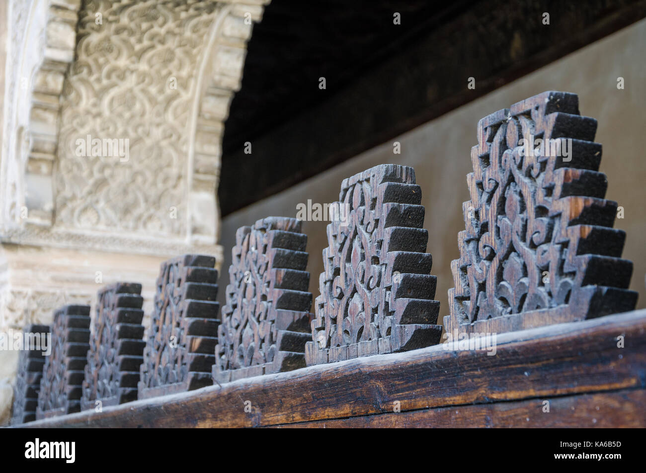 Bou Inania Madrasa, berühmtes Beispiel Maranid Architektur und eine beliebte Sehenswürdigkeit, Fes, Marokko, Nordafrika. Stockfoto