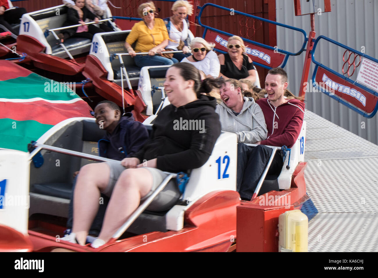 Coney Island Coney Strand, Strand, Strand, Spass, Kirmes, Rummelplatz, Attraktion, Attraktionen, Fahrgeschäfte, Porthcawl, Brigend, Süden, Wales, Großbritannien, Großbritannien, Europa, Stockfoto
