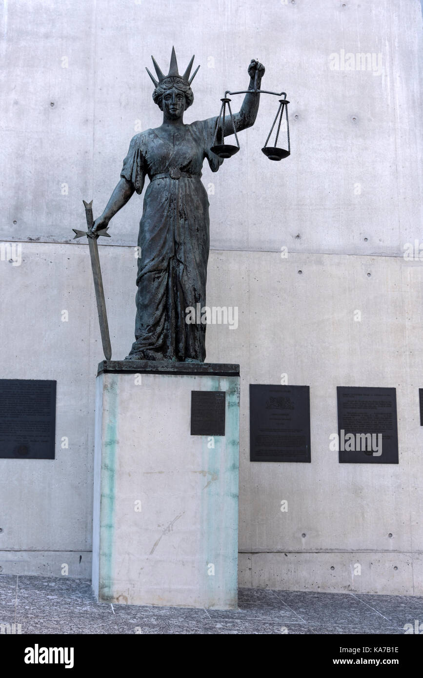 Die Dame Justiz Symbol am Obersten Gerichtshof von Queensland, Brisbane, Queensland, Australien Stockfoto