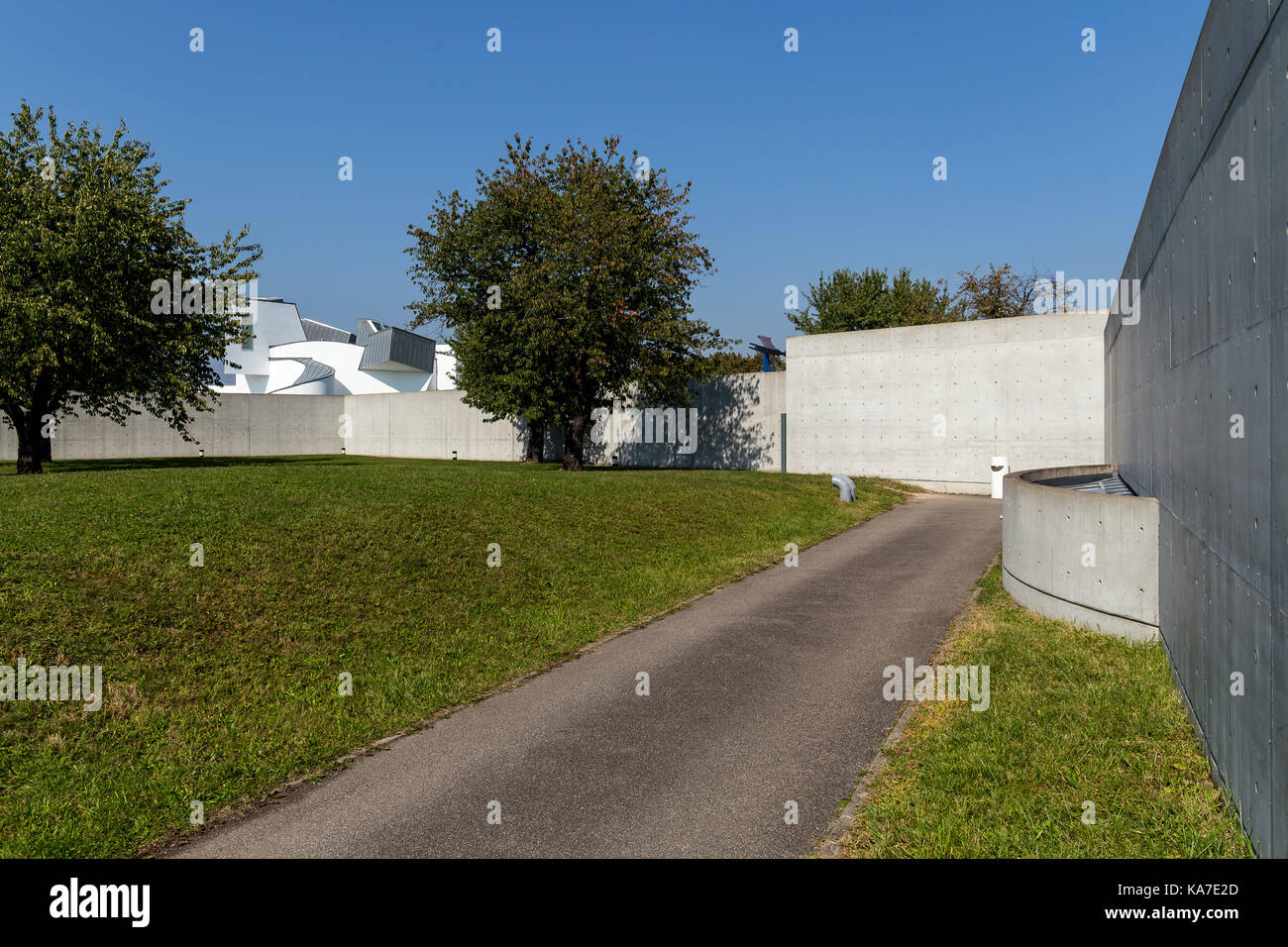 Konferenz-pavillon von Tadao Ando, Vitra Campus in Weil am Rhein, Deutschland. Stockfoto