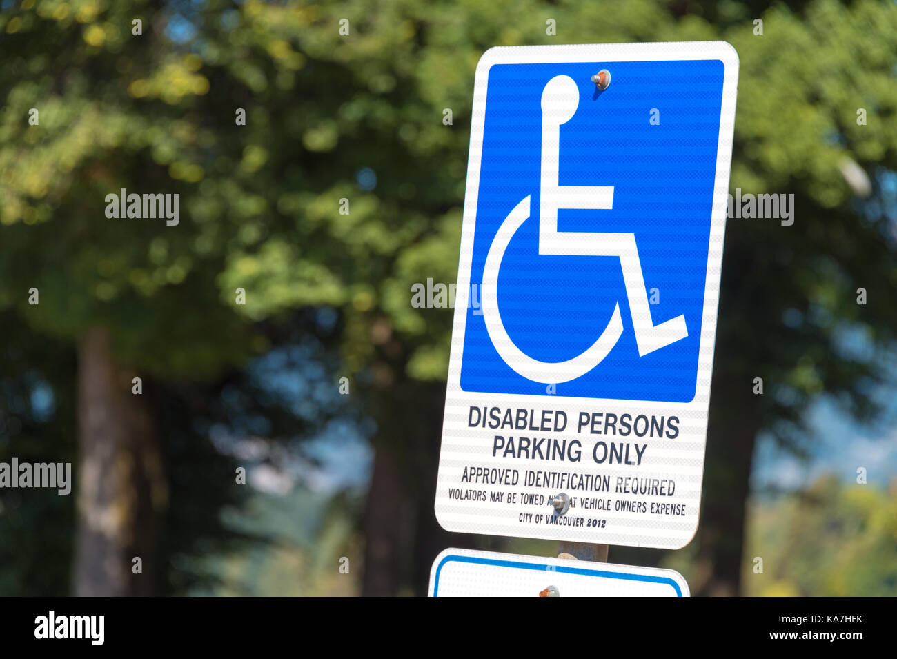 Vancouver, British Columbia, Kanada - 14 September 2017 - Behinderte Parken nur Zeichen Stockfoto