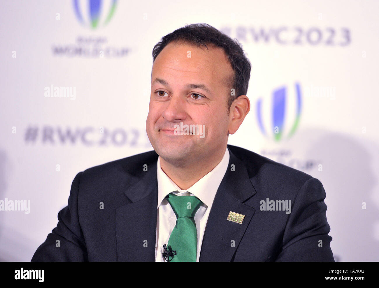 Taoiseach, Leo Varadkar spricht zur Unterstützung der IRFU während der 2023 Rugby World Cup host Kandidaten Präsentationen im Royal Garden Hotel in London, wo sie sind, bieten die Veranstaltung gegen Frankreich und Südafrika zu bewirten. Stockfoto