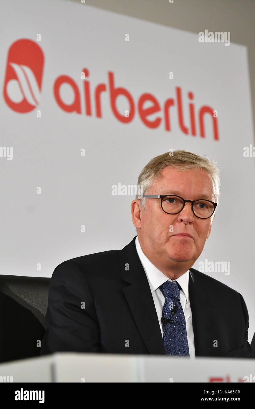 Berlin, Deutschland. 25 Sep, 2017. Thomas Winkelmann, CEO Air Berlin, spricht in einem Hotel in Berlin, Deutschland, 25. September 2017. Die Direktion gemeinsam genutzte Informationen über die nächsten Schritte der Verkauf des insolventen Fluggesellschaft Air Berlin. Credit: Paul Zinken/dpa/Alamy leben Nachrichten Stockfoto