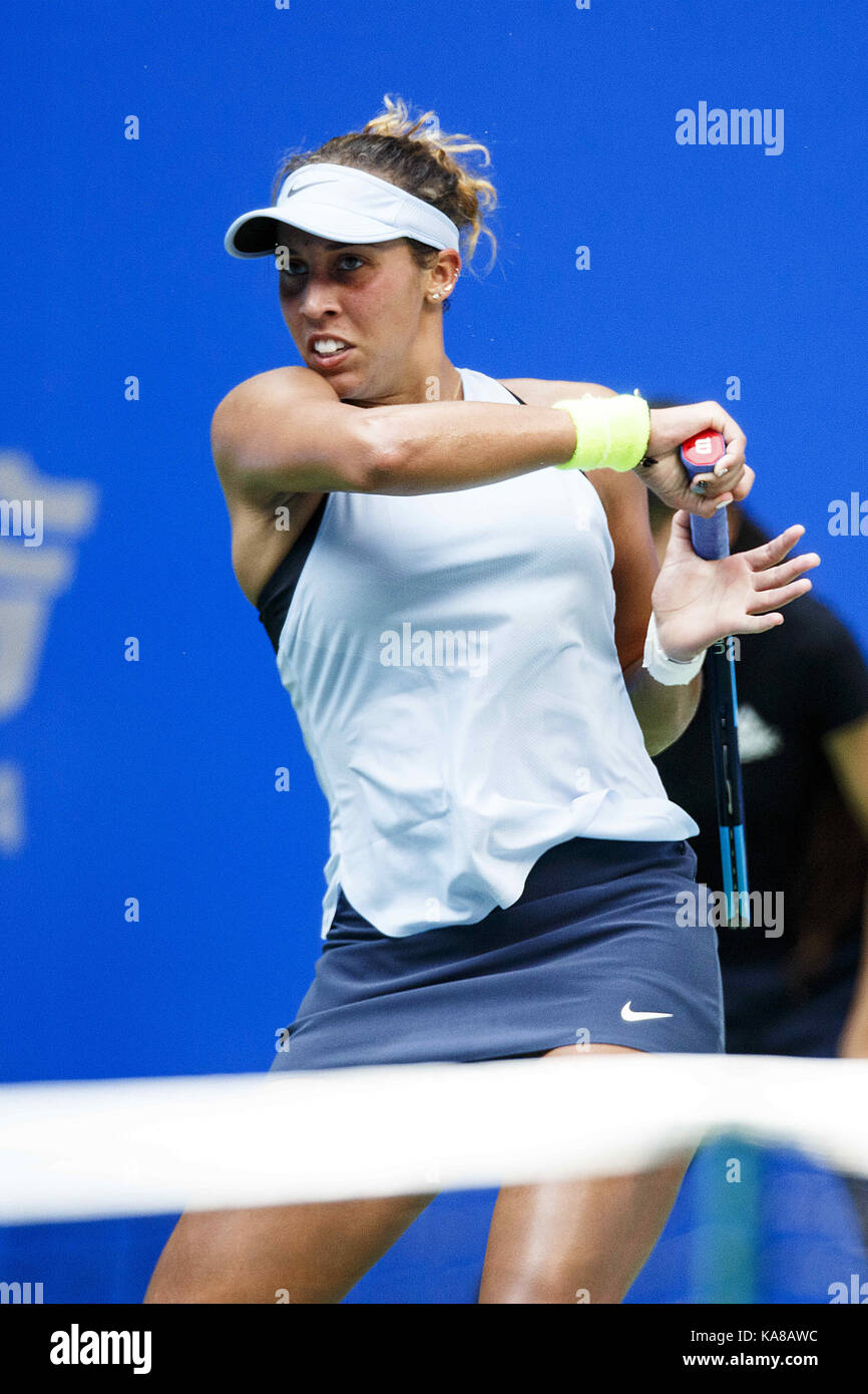 Wuhan, China. 25 Sep, 2017. (Redaktionelle Verwendung. CHINA). Uzbekistani eingebürgerter amerikanischer Tennisspieler Varvara Lepchenko Niederlagen Madison Tasten 0-2 auf der WTA Wuhan Öffnen in Wuhan, Zentralchina Provinz Hubei. Credit: SIPA Asien/ZUMA Draht/Alamy leben Nachrichten Stockfoto