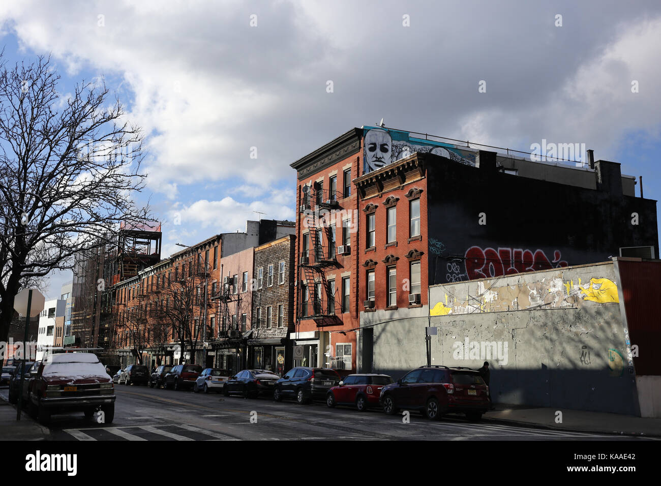 BROOKLYN, NEW YORK, USA - MÄRZ 2017 - Blick auf einer Straße in Brooklyn, New York Stockfoto