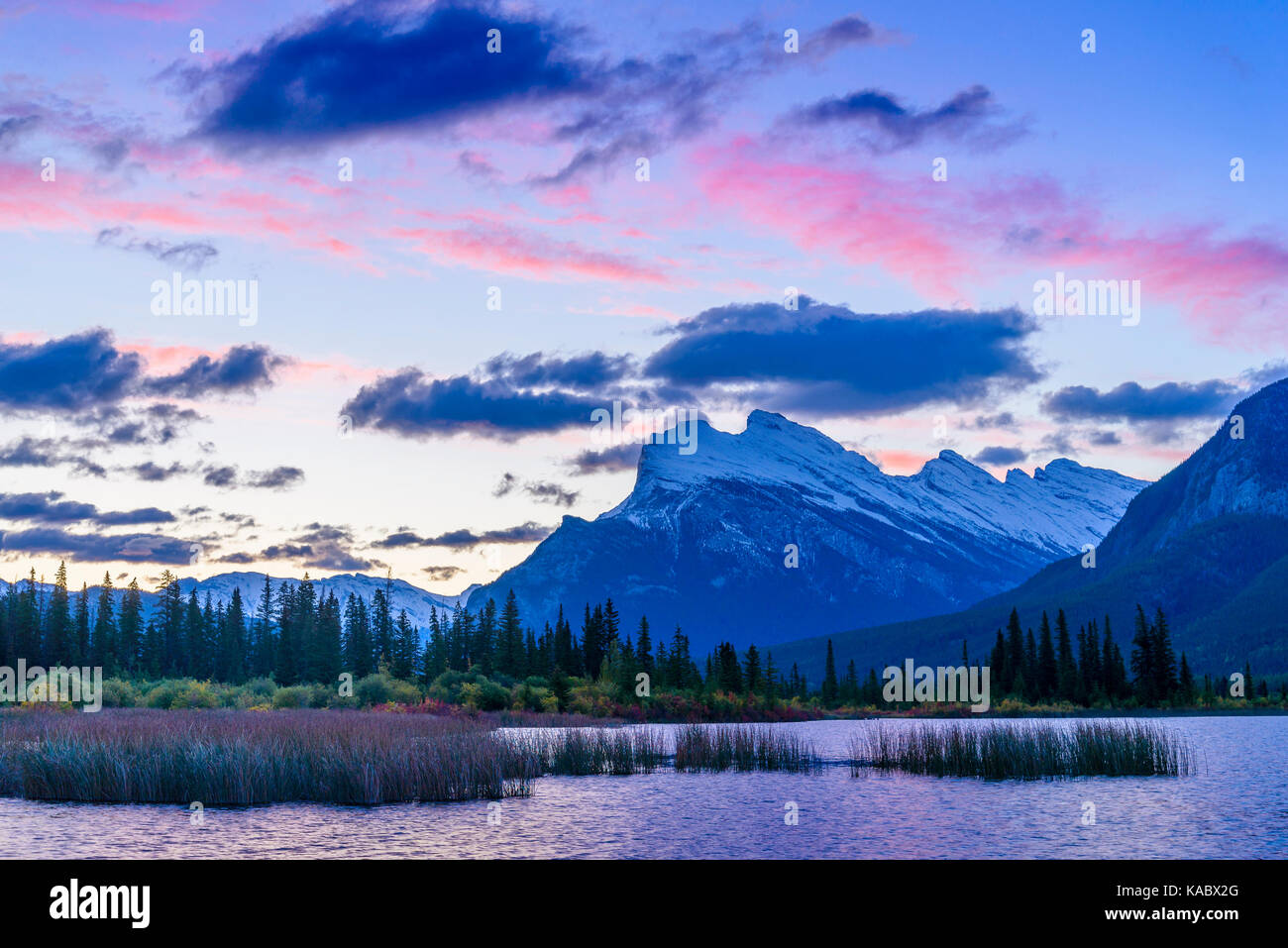 Mount Rundle, Vermilion Seen, Banff Nationalpark, Alberta, Kanada Stockfoto